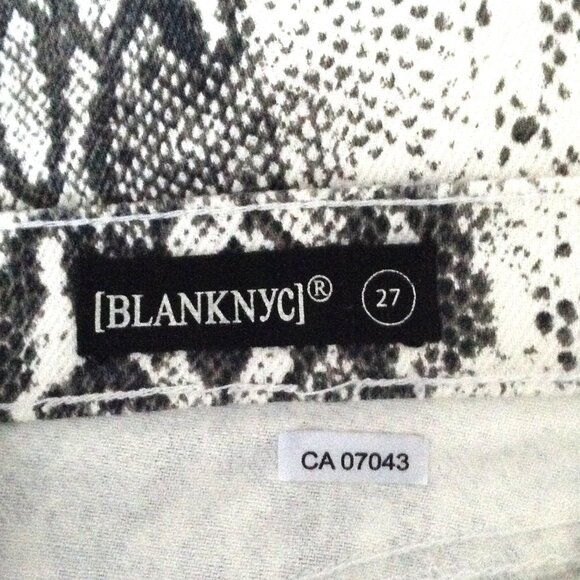 NWT BlankNYC Women's Denim Mini Skirt Snakeskin Animal Print - Picture 9 of 11
